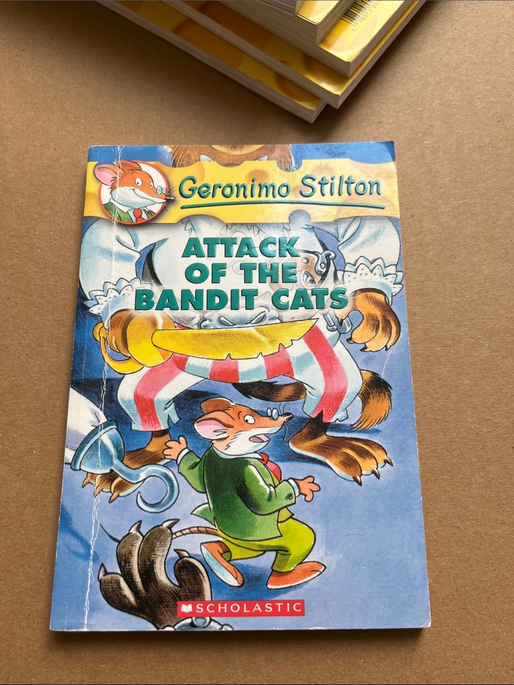BUNDLE to Pay $3/book- Geronimo Stilton #8 - Attack of the bandit cats
